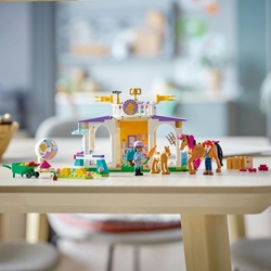 LEGO® Friends 41746 Výcvik koní
