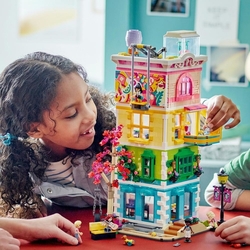 LEGO® Friends 41748 Komunitní centrum v městečku Heartlake
